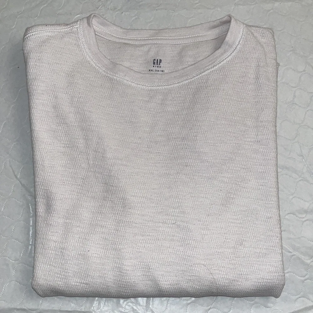 Gap off white thermal long sleeve shirt XXL = 14-16